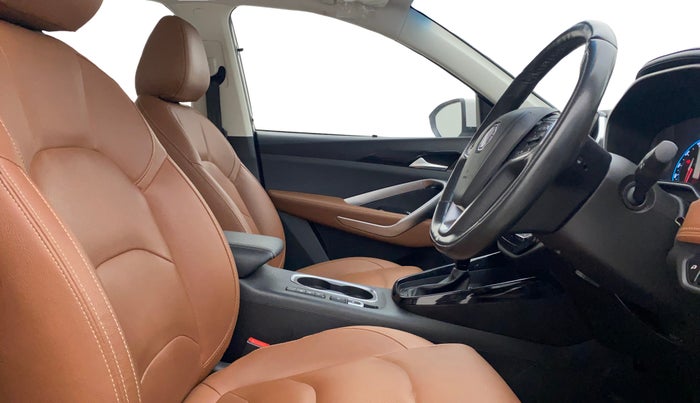 2020 MG HECTOR PLUS SHARP 1.5 PETROL TURBO DCT 6-STR, Petrol, Automatic, 47,294 km, Right Side Front Door Cabin