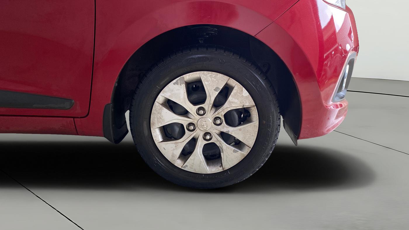 2014 Hyundai Xcent S 1.2, Petrol, Manual, 48,060 km, Right Front Wheel