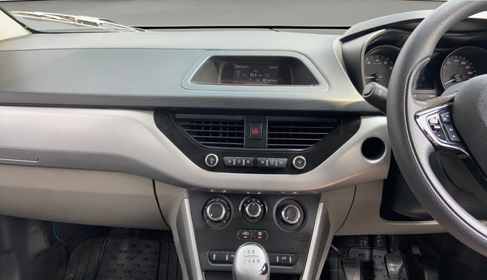 2018 Tata NEXON XM PETROL, Petrol, Manual, 1,47,494 km, Air Conditioner