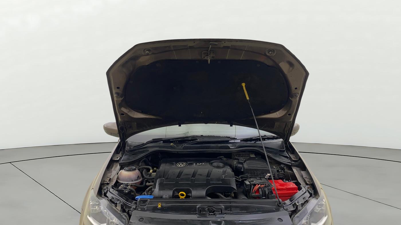 2017 Volkswagen Vento HIGHLINE PLUS 1.5 AT 16 ALLOY, Diesel, Automatic, 1,14,563 km, Open Bonet
