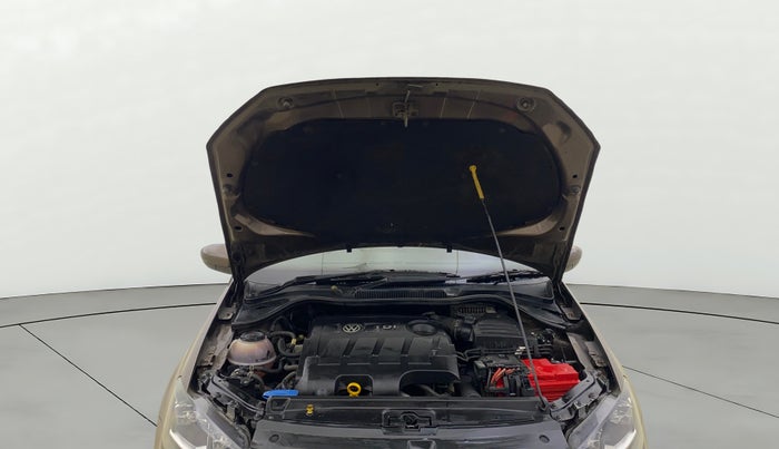 2017 Volkswagen Vento HIGHLINE PLUS 1.5 AT 16 ALLOY, Diesel, Automatic, 1,14,563 km, Open Bonet