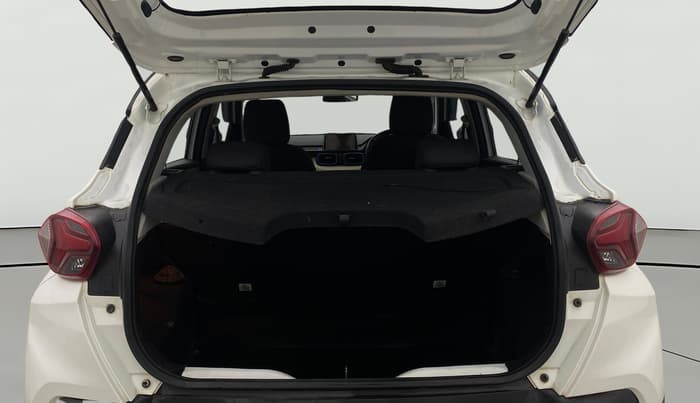 2023 Tata PUNCH CREATIVE  MT, Petrol, Manual, 18,437 km, Boot Open Zoomed View