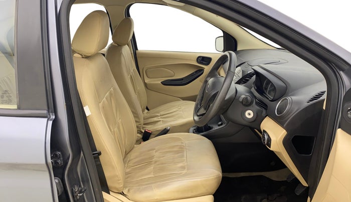 2018 Ford Figo Aspire TITANIUM 1.2 PETROL, Petrol, Manual, 94,480 km, Right Side Front Door Cabin