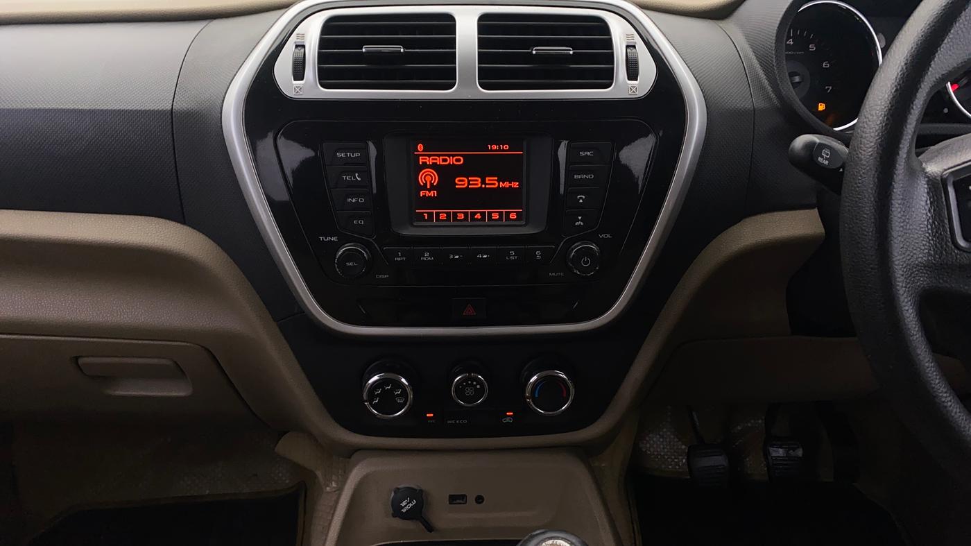 2016 Mahindra TUV300 T8, Diesel, Manual, 89,304 km, Air Conditioner