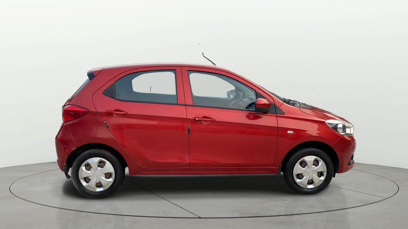 2018 Tata Tiago XT PETROL, Petrol, Manual, 75,335 km, Right Side View