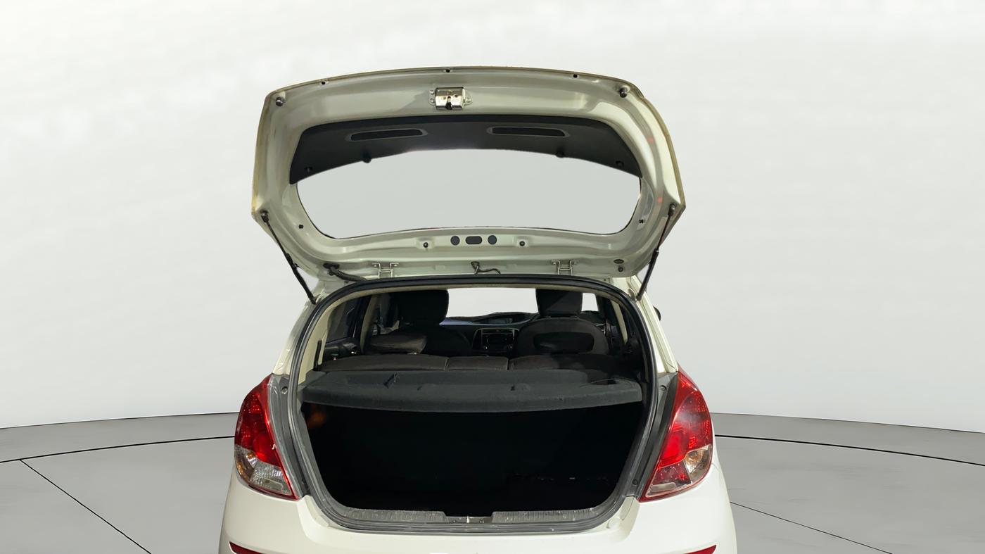 2013 Hyundai i20 ASTA 1.4 CRDI, Diesel, Manual, 1,10,731 km, Boot Open Zoomed View