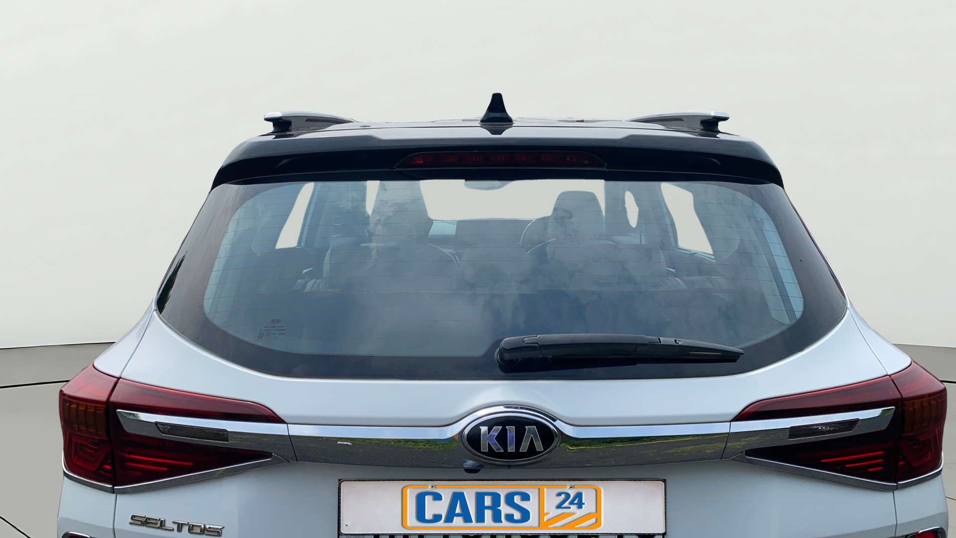 camera-Rear-Windshield