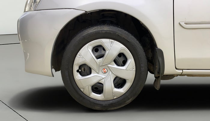 2013 Toyota Etios G, Petrol, Manual, 1,16,531 km, Left Front Wheel
