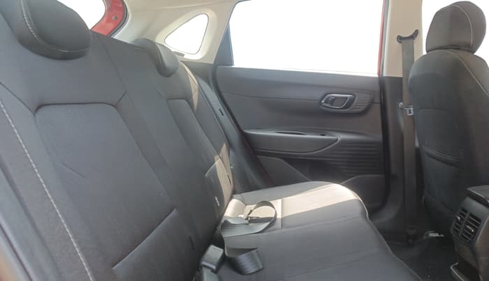 2022 Hyundai NEW I20 SPORTZ 1.2 MT, Petrol, Manual, 29,255 km, Right Side Rear Door Cabin