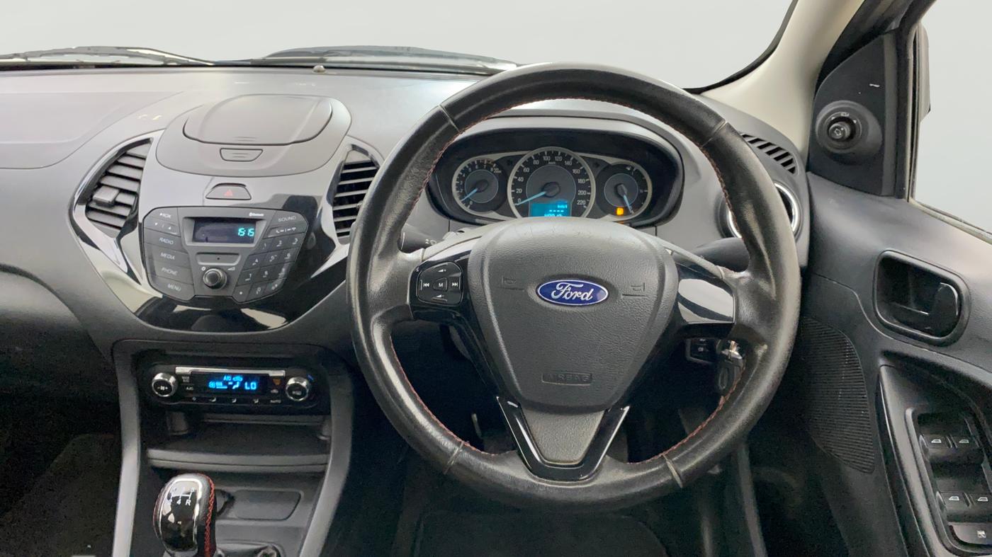 2017 Ford New Figo TITANIUM 1.2 PETROL MT, Petrol, Manual, 49,274 km, Steering Wheel Close Up