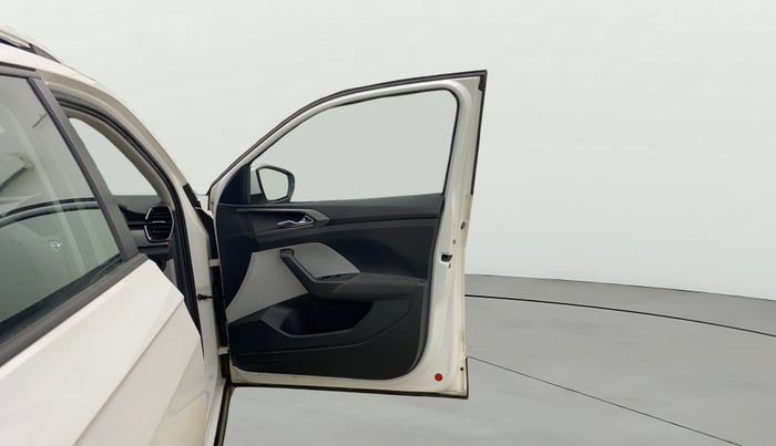 2021 Skoda KUSHAQ AMBITION 1.0L TSI MT, Petrol, Manual, 47,872 km, RHS Front Door