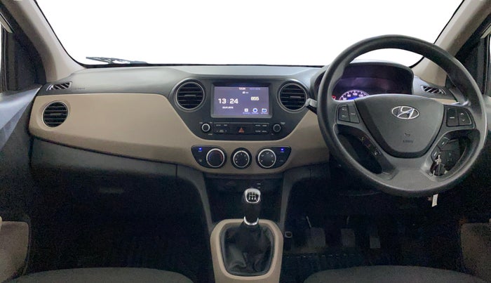 2017 Hyundai Grand i10 SPORTZ (O) 1.2 KAPPA VTVT, Petrol, Manual, 60,417 km, Dashboard