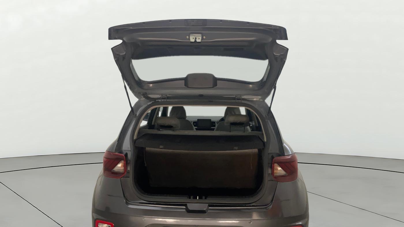 2022 Hyundai VENUE S+ 1.2, Petrol, Manual, 32,071 km, Boot Door Open