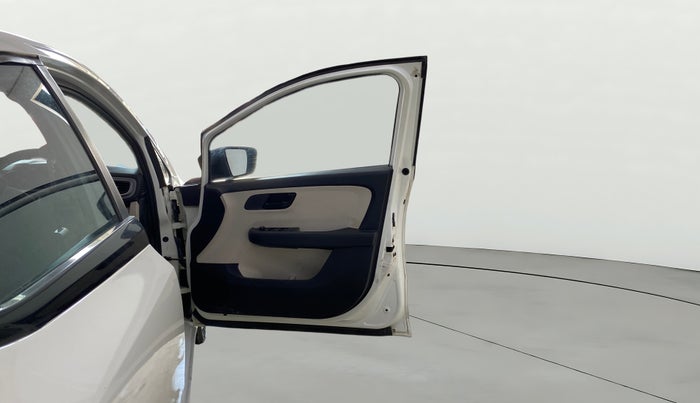 2022 Tata ALTROZ XM PLUS PETROL, Petrol, Manual, 69,373 km, RHS Front Door