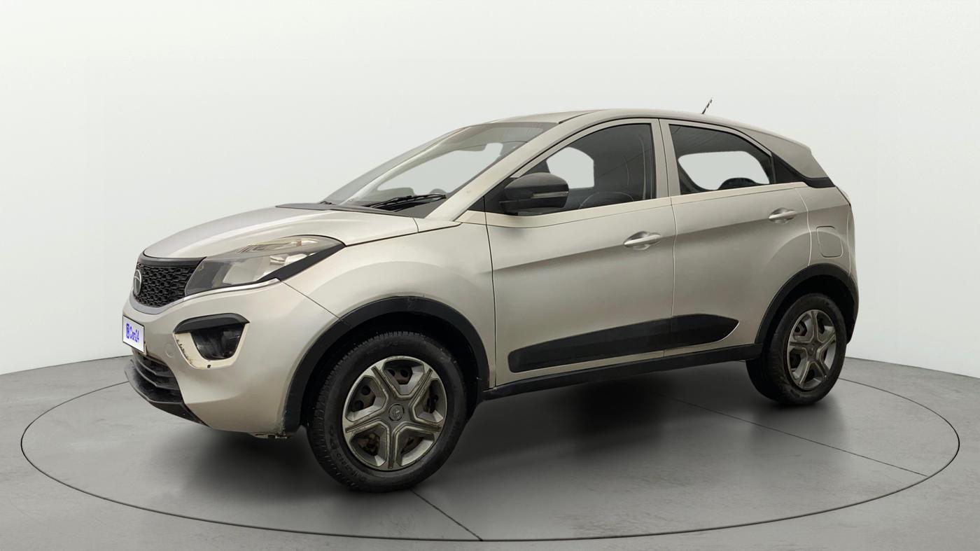 2018 Tata NEXON XM PETROL, CNG, Manual, 1,00,474 km, Left Front Diagonal