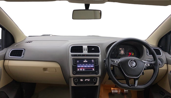2015 Volkswagen Vento HIGHLINE 1.5 AT, Diesel, Automatic, 70,376 km, Dashboard
