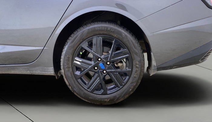 2023 Hyundai Verna SX (O) 1.5 TURBO PETROL DCT, Petrol, Automatic, 11,754 km, Left Rear Wheel