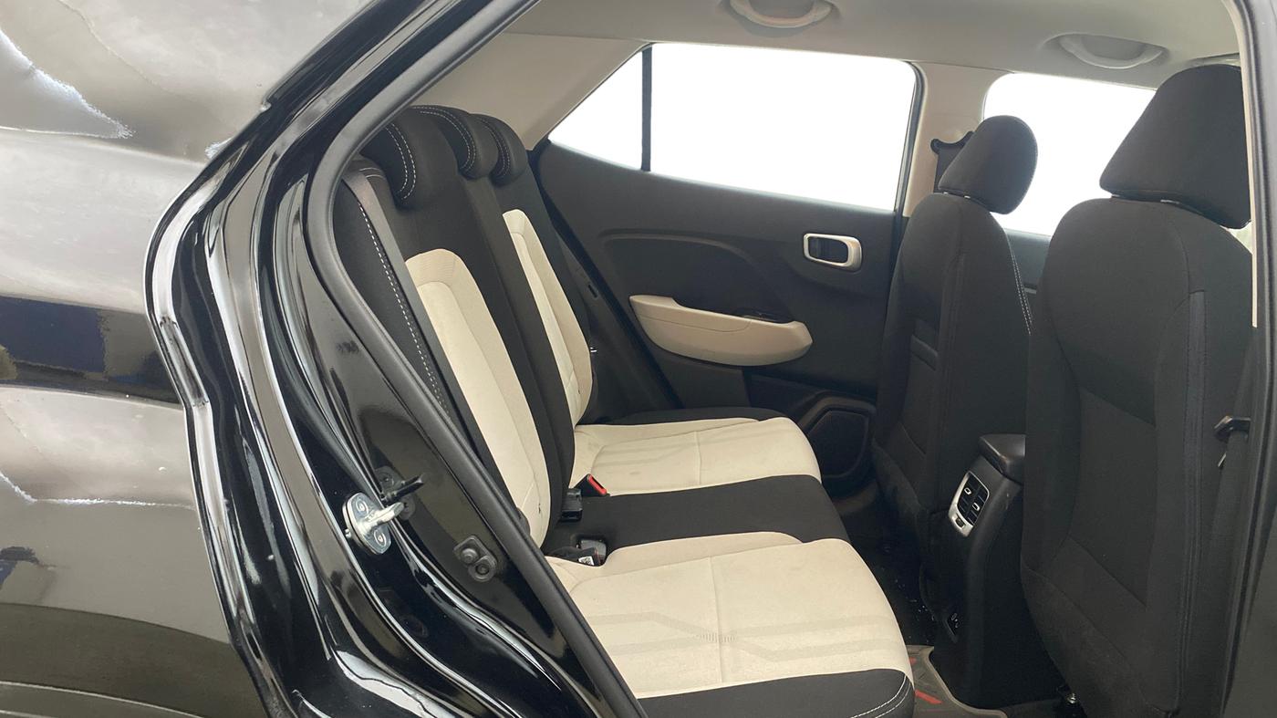 2023 Hyundai VENUE S(O) 1.2, Petrol, Manual, 18,060 km, Right Side Rear Door Cabin