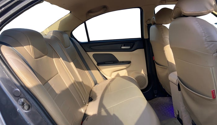 2019 Honda Amaze 1.2L I-VTEC S, Petrol, Manual, 1,05,693 km, Right Side Rear Door Cabin