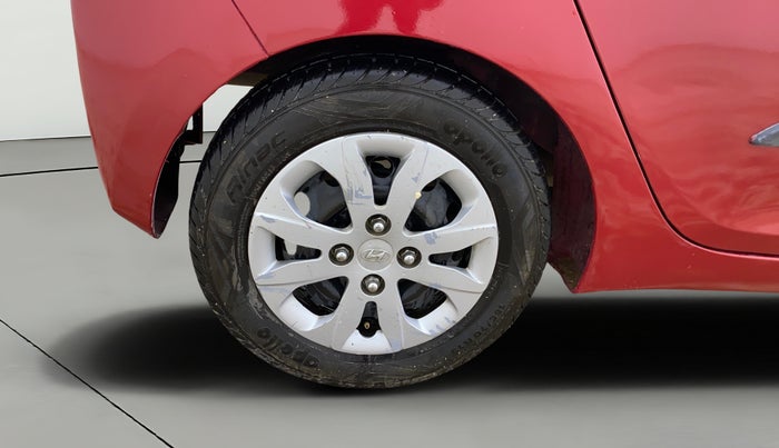 2018 Hyundai Eon SPORTZ, CNG, Manual, 51,218 km, Right Rear Wheel