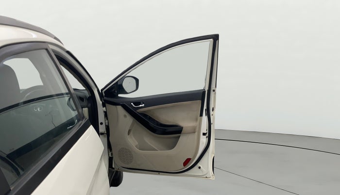 2022 Tata NEXON XZ PLUS PETROL, Petrol, Manual, 32,789 km, RHS Front Door