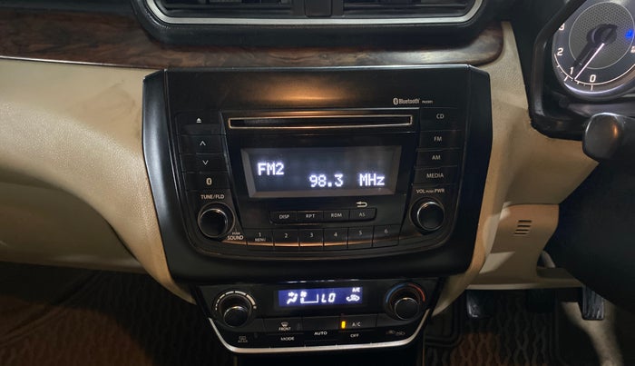 2017 Maruti Dzire ZXI, Petrol, Manual, 1,07,601 km, Air Conditioner