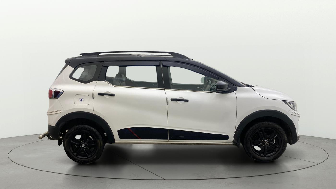 2022 Renault TRIBER RXZ AMT, Petrol, Automatic, 11,378 km, Right Side View