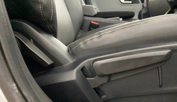 2020 Tata ALTROZ XZ PETROL, Petrol, Manual, 27,394 km, Driver Side Adjustment Panel