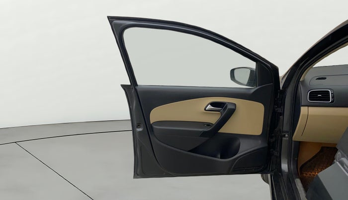 2015 Volkswagen Polo HIGHLINE1.5L, Diesel, Manual, 88,284 km, LHS Front Door