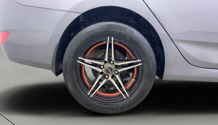 2016 Hyundai Verna 1.6 VTVT S, Petrol, Manual, 77,899 km, Right Rear Wheel