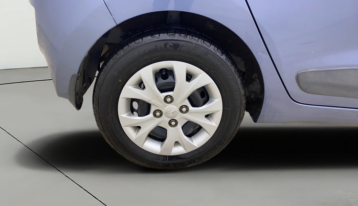 2016 Hyundai Grand i10 SPORTZ 1.2 KAPPA VTVT, Petrol, Manual, 44,216 km, Right Rear Wheel