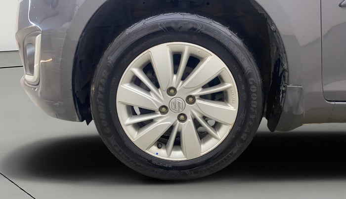 2017 Maruti Swift ZXI, Petrol, Manual, 70,066 km, Left Front Wheel