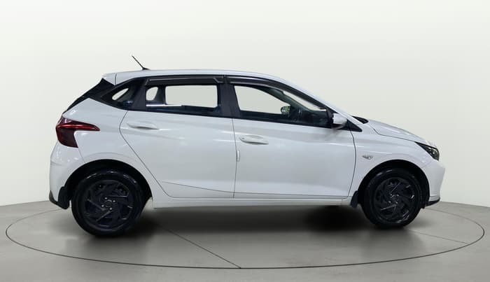 2022 Hyundai NEW I20 MAGNA 1.5 MT, Diesel, Manual, 47,457 km, Right Side View