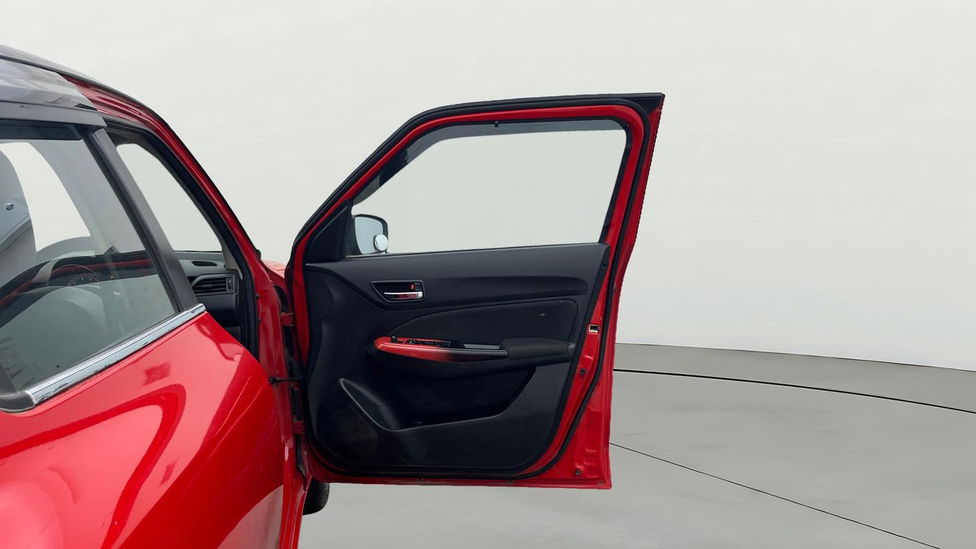 2022 Maruti Swift VXI, Petrol, Manual, 39,710 km, RHS Front Door