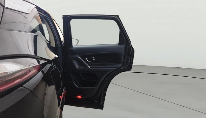 2020 Tata Harrier XZA 2.0L DARK EDITION, Diesel, Automatic, 1,17,325 km, RHS Rear Door