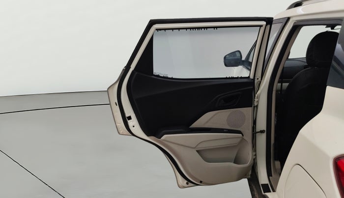 2023 Mahindra XUV300 W6 1.5 Diesel, Diesel, Manual, 95,027 km, LHS Rear Door