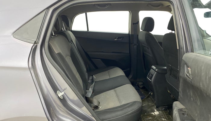 2016 Hyundai Creta SX PLUS 1.6 PETROL, Petrol, Manual, 95,983 km, Right Side Rear Door Cabin