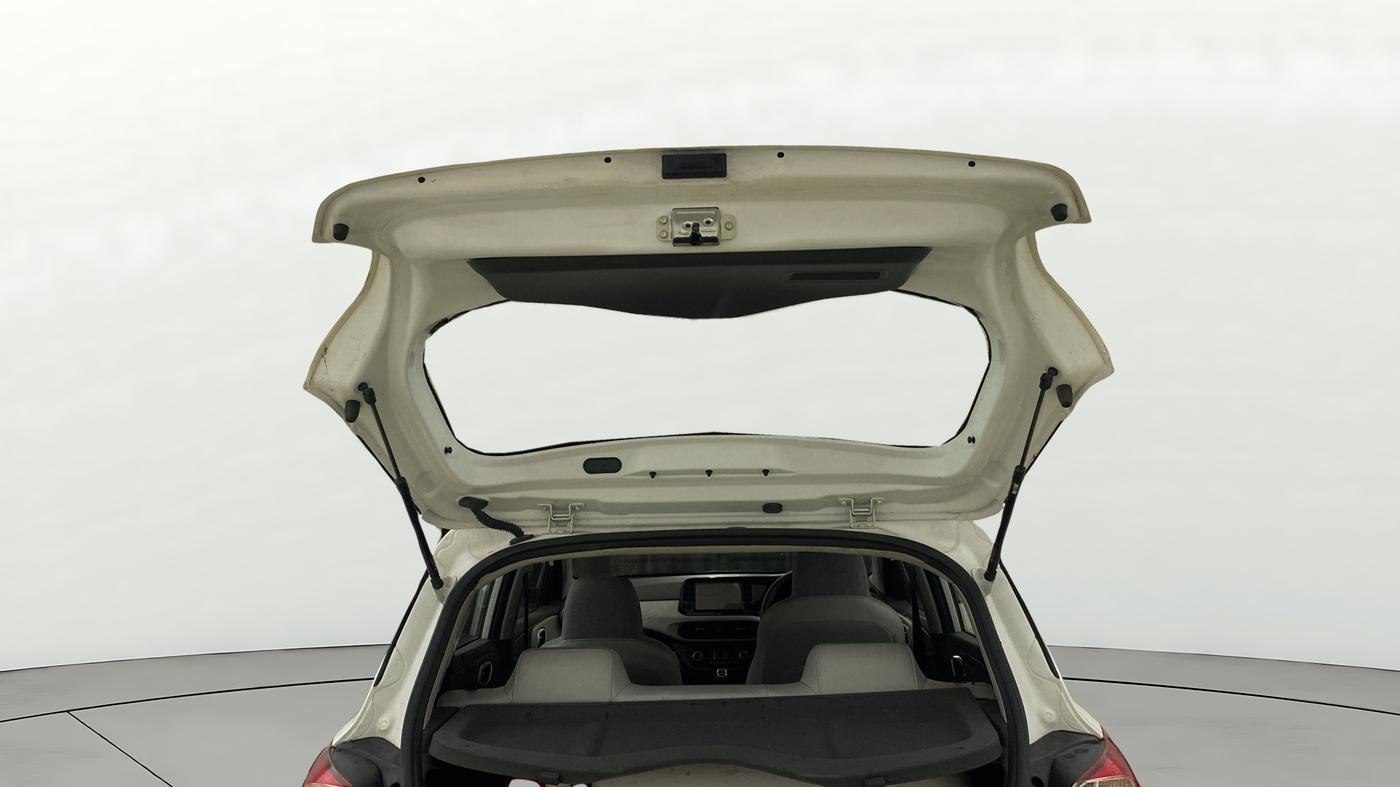 2020 Hyundai GRAND I10 NIOS SPORTZ 1.2 KAPPA VTVT CNG, CNG, Manual, 8,680 km, Boot Door Open