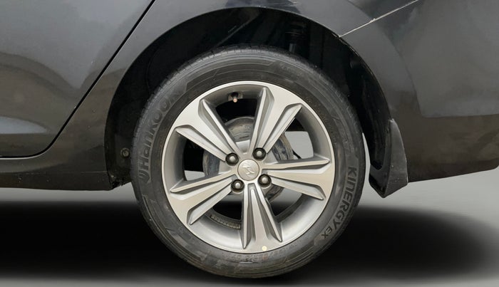 2018 Hyundai Verna 1.6 VTVT SX O, Petrol, Manual, 34,140 km, Left Rear Wheel