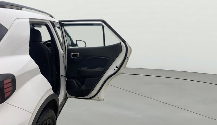 2024 Hyundai VENUE SX(O) 1.0 Turbo DCT Knight Edition, Petrol, Automatic, 15,504 km, RHS Rear Door