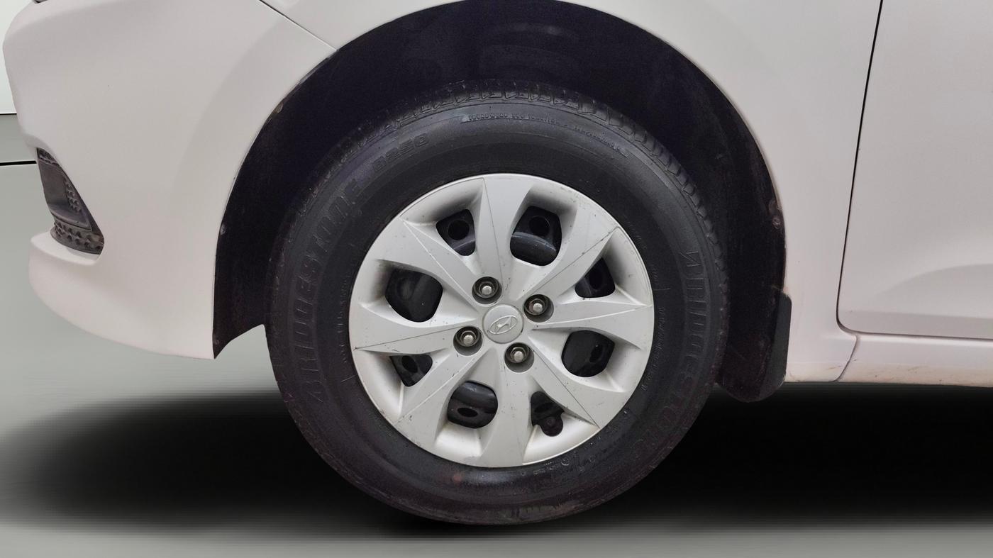 2015 Hyundai Elite i20 MAGNA 1.2, Petrol, Manual, 53,418 km, Left Front Wheel