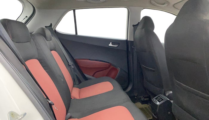 2016 Hyundai Grand i10 1.2 SPORTZ PRIME EDITION VTVT, Petrol, Manual, 80,892 km, Right Side Rear Door Cabin