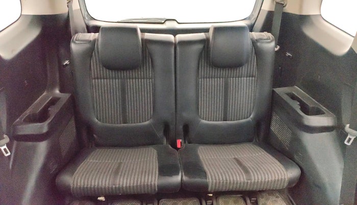 2022 KIA CARENS PRESTIGE PLUS 1.4 PETROL 7 STR, Petrol, Manual, 1,21,761 km, Third Seat Row ( optional )