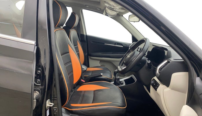 2022 KIA SONET HTX ANNIVERSARY EDITION 1.5, Diesel, Manual, 45,352 km, Right Side Front Door Cabin