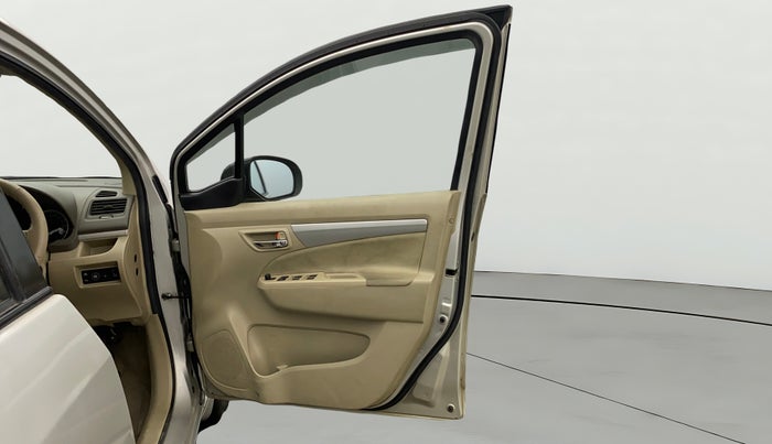 2016 Maruti Ertiga VXI, CNG, Manual, 48,689 km, RHS Front Door