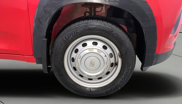 2018 Mahindra KUV 100 NXT K2 P 6 STR, Petrol, Manual, 29,089 km, Right Front Wheel