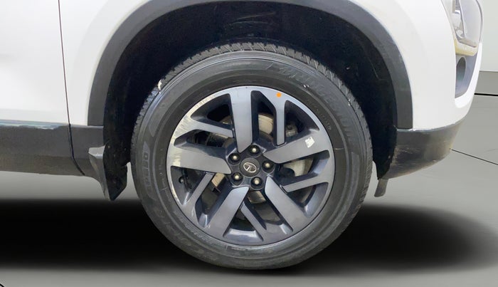 2022 Tata Safari XZ PLUS GOLD, Diesel, Manual, 47,279 km, Right Front Wheel