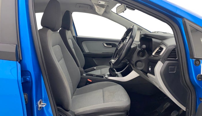 2021 Tata ALTROZ XZ PETROL, Petrol, Manual, 66,427 km, Right Side Front Door Cabin