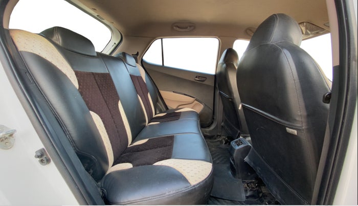 2015 Hyundai Grand i10 MAGNA 1.2 KAPPA VTVT, Petrol, Manual, 78,293 km, Right Side Rear Door Cabin