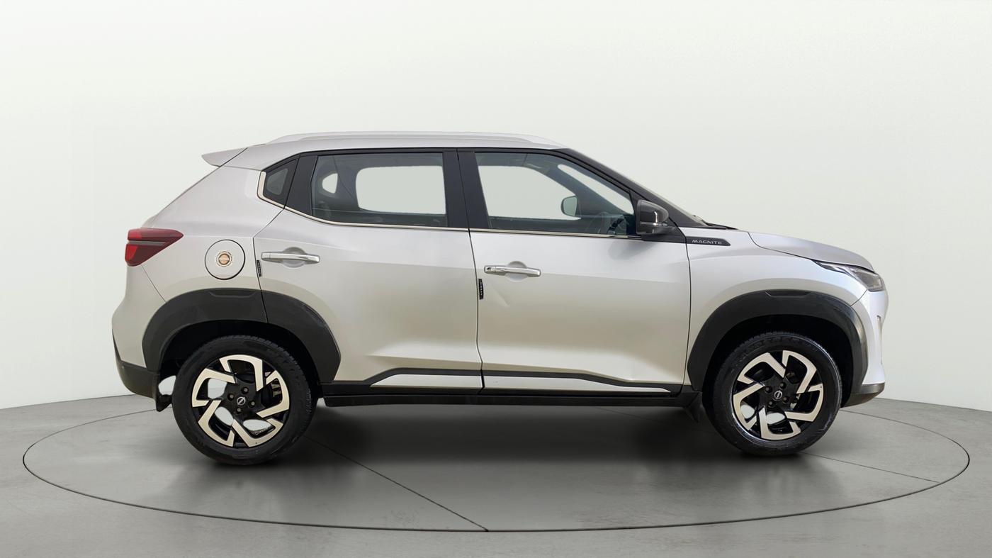 2021 Nissan MAGNITE XV PREMIUM, CNG, Manual, 39,567 km, Right Side View